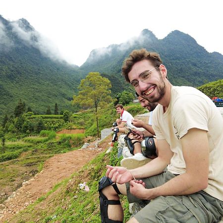 Lazy Cat Homestay - Motorbikes Rental & Tours Ha Giang Exterior photo