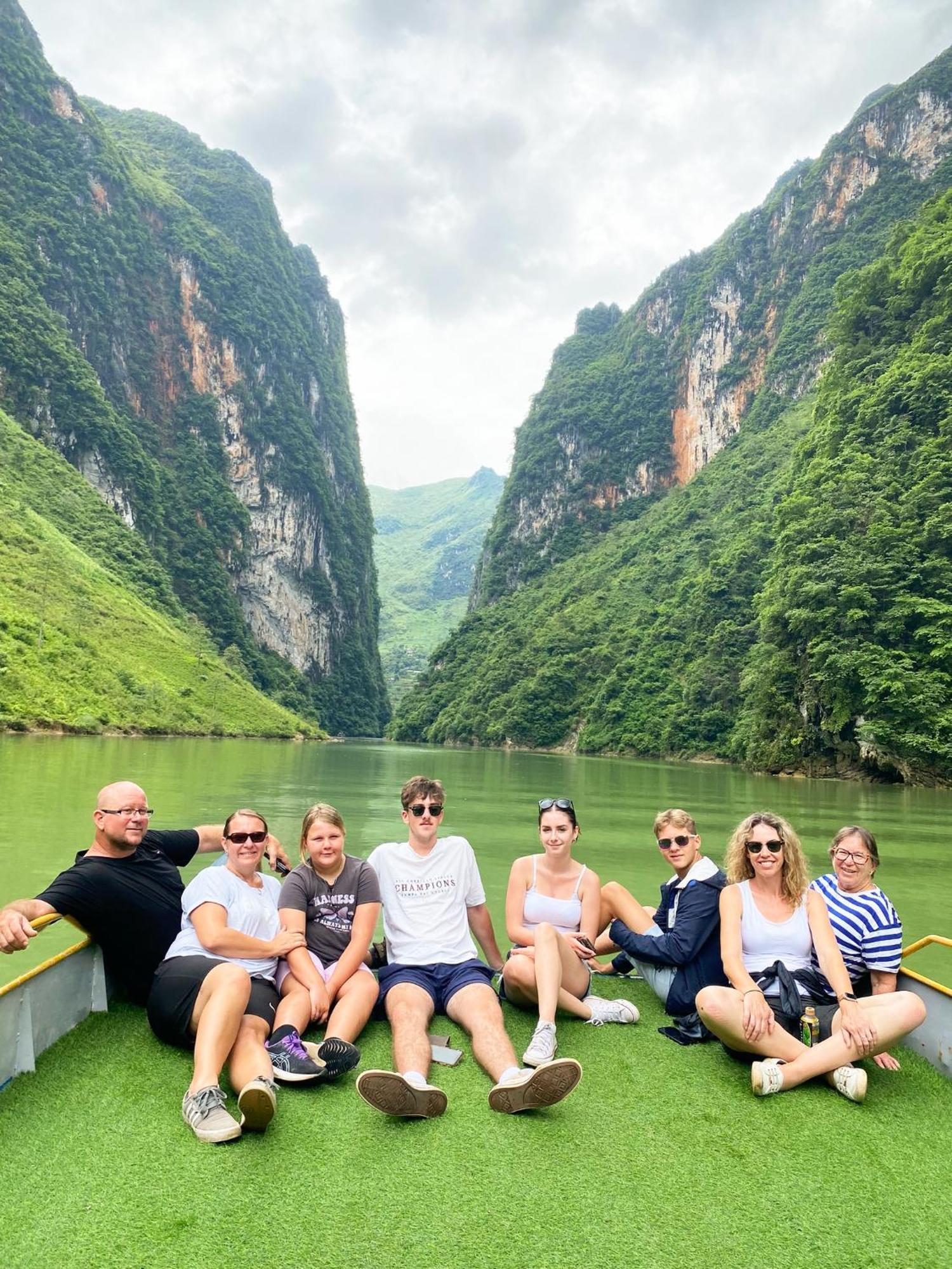 Lazy Cat Homestay - Motorbikes Rental & Tours Ha Giang Exterior photo